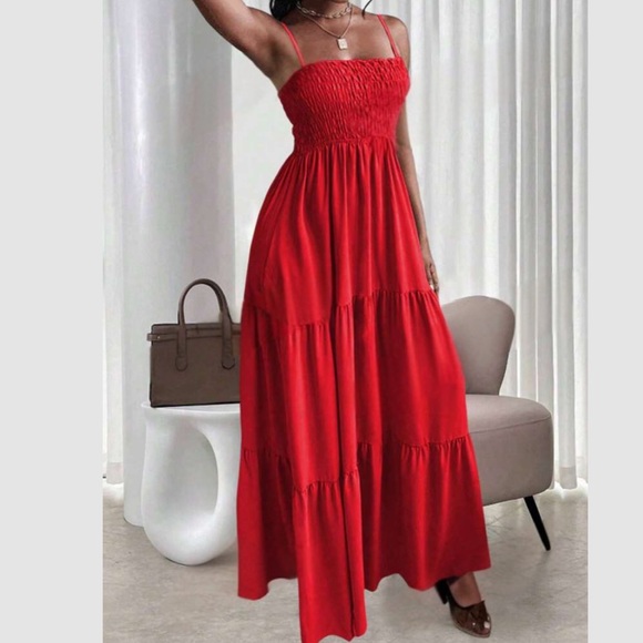 Boho green shirred spaghetti straps dress - Picture 2 of 10